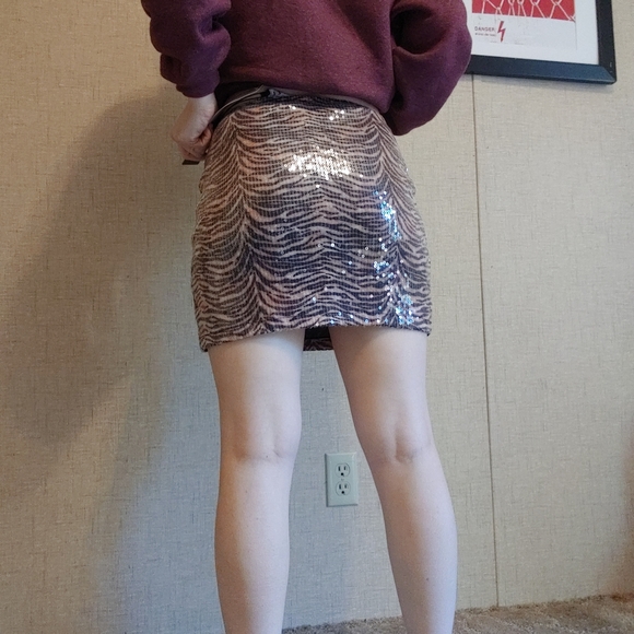 New tiger print skirt with tags - Picture 5 of 5